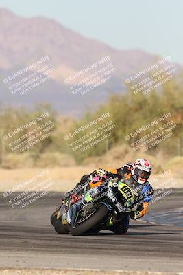 media/Nov-02-2025-CVMA (Sun) [[337aff29ab]]/Race 17-Amateur Supersport Middleweight/